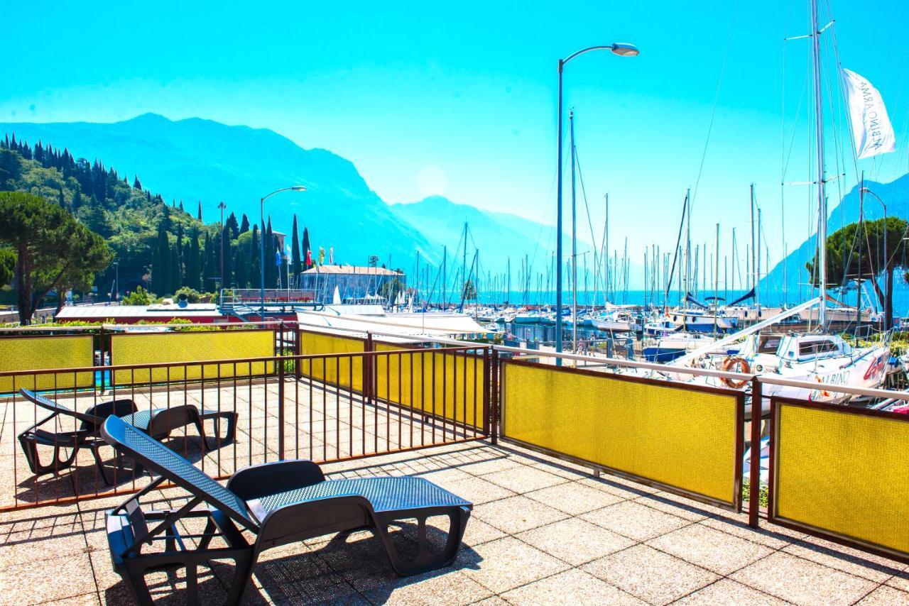 Residence Cristine Riva del Garda Exteriör bild