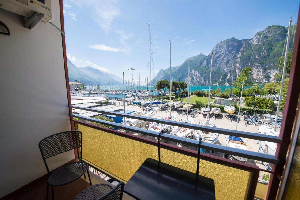 Residence Cristine Riva del Garda Exteriör bild