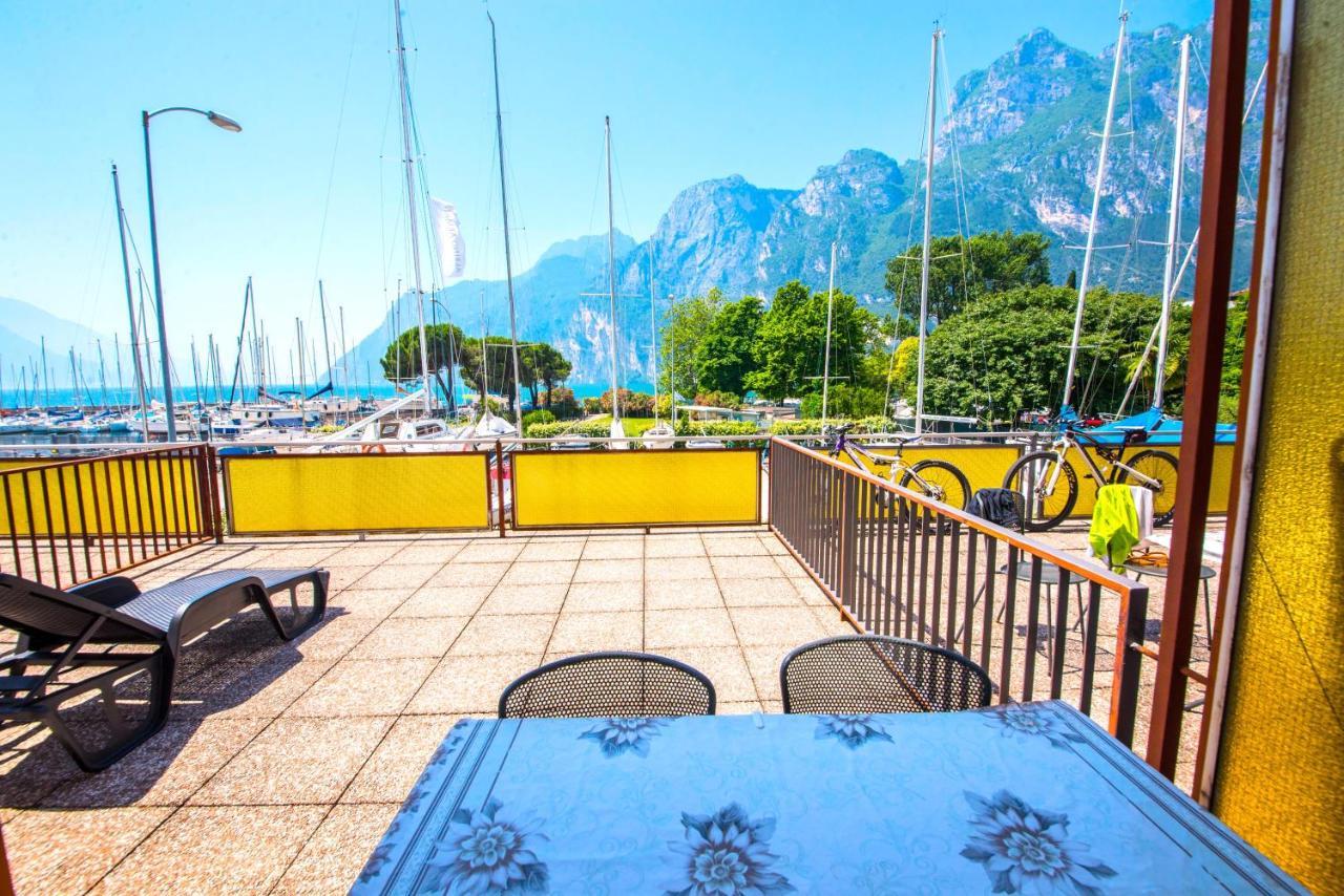 Residence Cristine Riva del Garda Exteriör bild