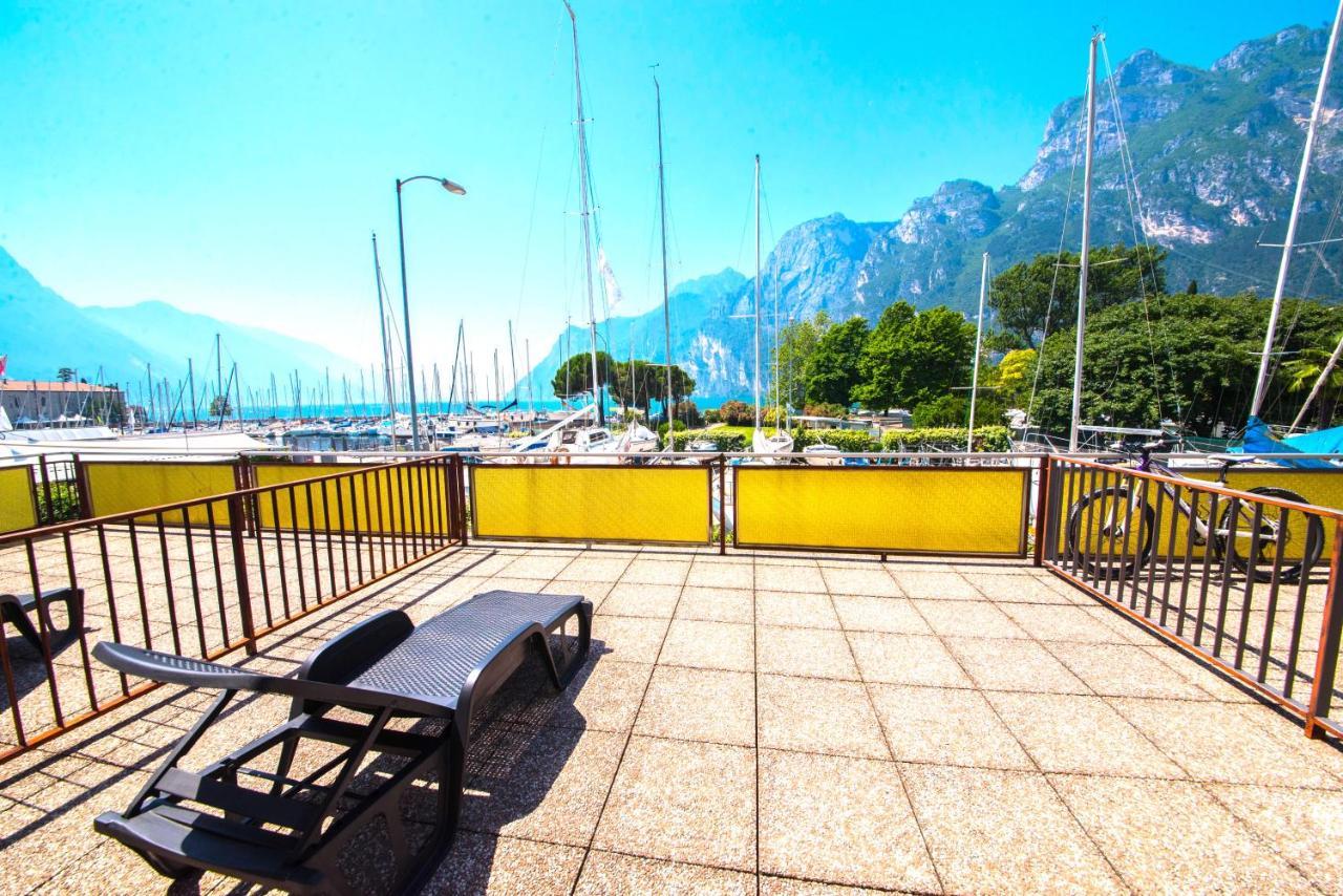 Residence Cristine Riva del Garda Exteriör bild