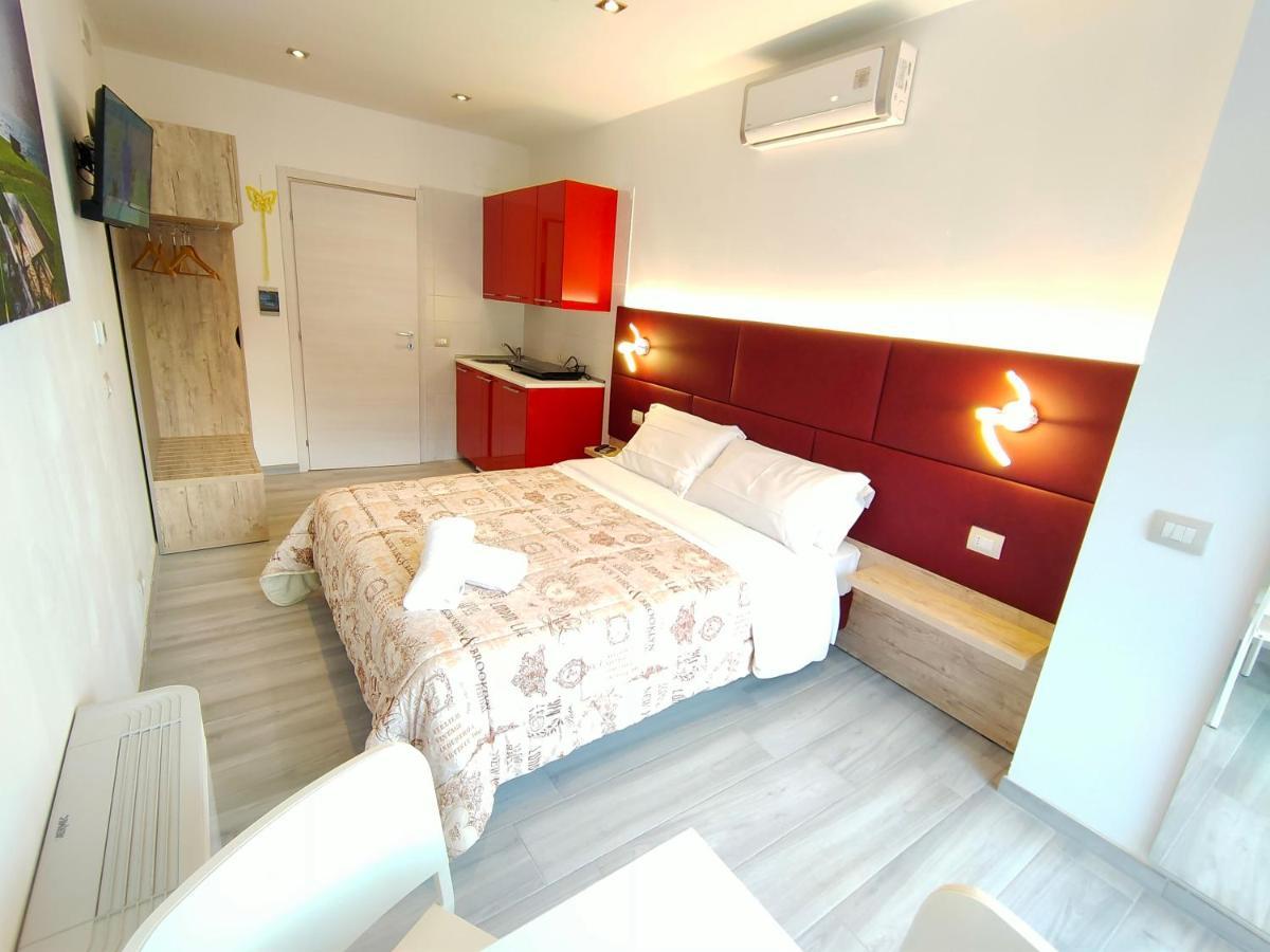 Residence Cristine Riva del Garda Exteriör bild