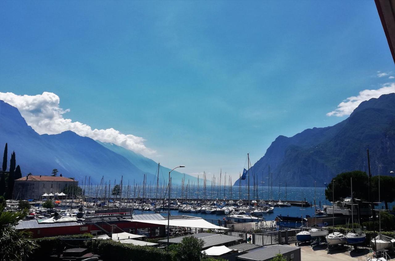 Residence Cristine Riva del Garda Exteriör bild